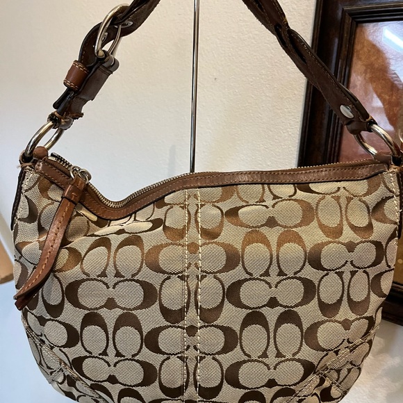 COACH Khaki/BrownSignature ShoulderBag.LeatherBraided Handle.SilverHardware.EUC - Picture 4 of 7